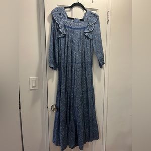 Doen blue ditsy floral dress with tie belt, size XS